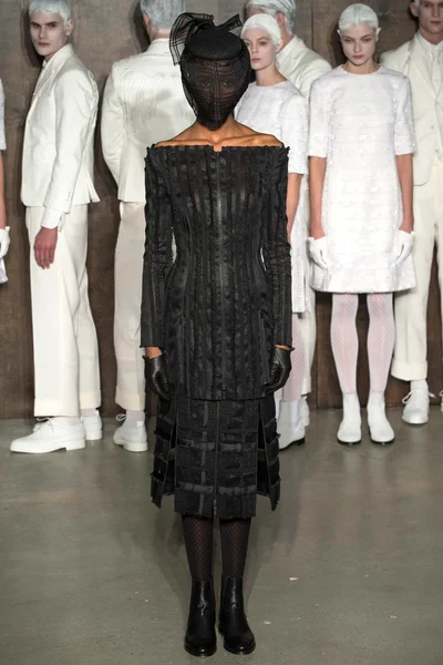 Look 14